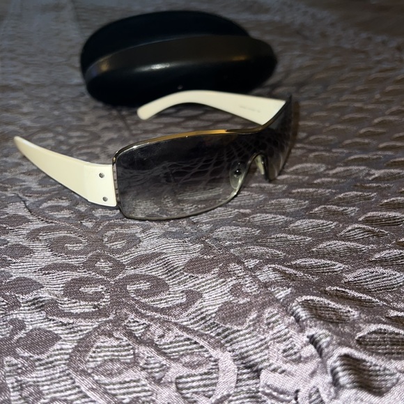 Prada Sunglasses - Picture 6 of 6